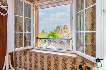 مسافرخانه Hotiday Room Collection   Ferrara