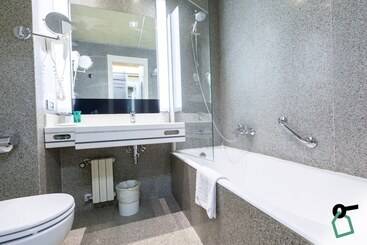 مسافرخانه Rooms Milano