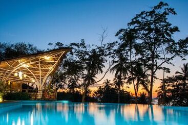 هتل Jaiyen Eco Resort