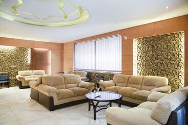 هتل Wasan Suites By Oyo