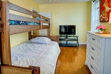 コテージ Inviting Connellsville Getaway W/ Deck!