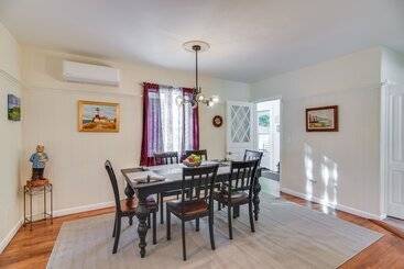 Lovely Westerley Home W/ Yard & Grill!
