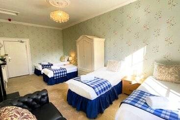 پانسیون Kirkhill Estate Rooms