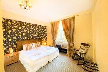 پانسیون Kirkhill Estate Rooms