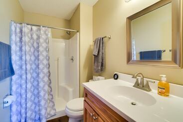 5 Mi To Dtwn: Pet Friendly  Wheatland Twin  Home!