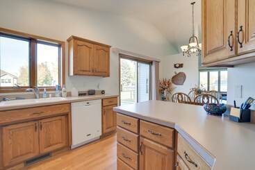 5 Mi To Dtwn: Pet Friendly  Wheatland Twin  Home!