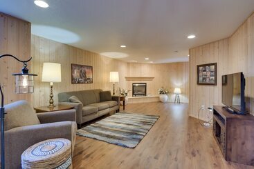 5 Mi To Dtwn: Pet Friendly  Wheatland Twin  Home!