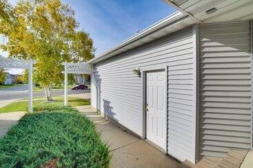 5 Mi To Dtwn: Pet Friendly  Wheatland Twin  Home!
