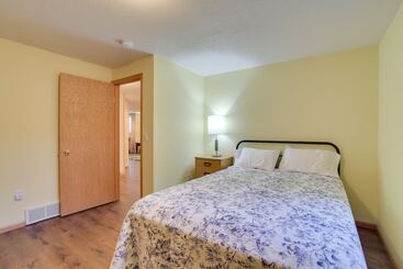 5 Mi To Dtwn: Pet Friendly  Wheatland Twin  Home!