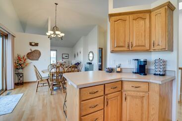 5 Mi To Dtwn: Pet Friendly  Wheatland Twin  Home!