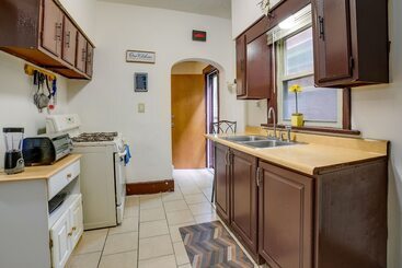 Pet Friendly Pittsburgh Home ~ 9 Mi To Downtown!