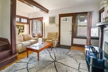 Pet Friendly Pittsburgh Home ~ 9 Mi To Downtown!