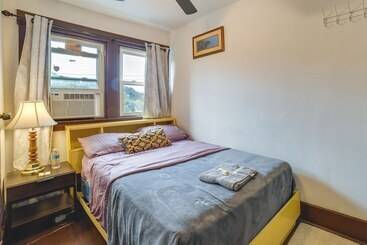 Pet Friendly Pittsburgh Home ~ 9 Mi To Downtown!