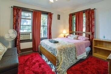 Pet Friendly Pittsburgh Home ~ 9 Mi To Downtown!