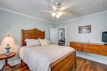 بيت ريفى Rustic River Bungalow   Steps To Downtown Belhaven