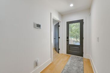 South End Charlotte Townhome < 2 Mi To Uptown!