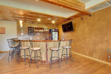 Spacious Canyon Ferry Lake House With Bar & Views!
