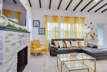 Stylish Miami Home: 2 Mi To Intracoastal Waterway!