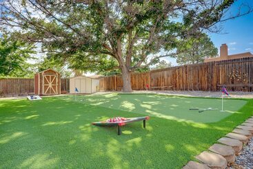 Albuquerque Home W/ Hot Tub + Putting Green!