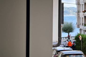 تختخواب و صبحانه Br Silgar Suites