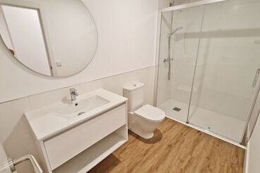 تختخواب و صبحانه Br Silgar Suites