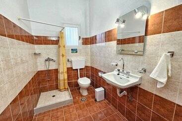 تختخواب و صبحانه Galini Studios