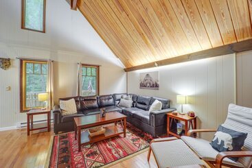 بيت ريفى Deck, Fire Pit, & Grill: Beech Mountain Chalet