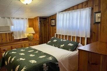 Casey S Cabins