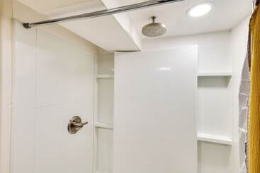 Centrally Located Apt Near Downtown Rapid City!
