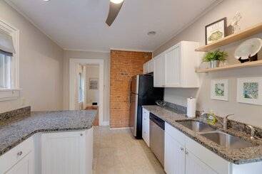 Charming Dayton Home: Walk To River + Downtown!
