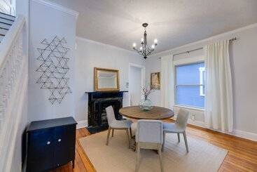 Charming Dayton Home: Walk To River + Downtown!