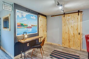 Charming Lake Chautauqua Home: Walk To Water!
