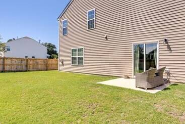 Charming New Bern Retreat Near Historic Downtown!