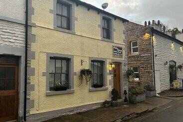 Historic 1601 Nettle Cottage Near Lake District
