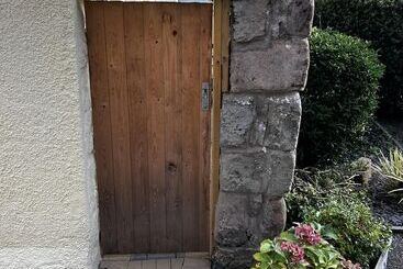 Historic 1601 Nettle Cottage Near Lake District