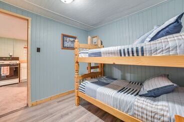 קוטג'' Cozy Otsego Lake Cabin: < 1 Mi To Sandy Beach!