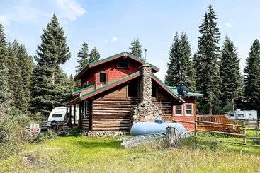 Creekside Clancy Cabin In Helena Natl Forest!