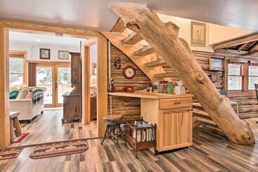 Creekside Clancy Cabin In Helena Natl Forest!