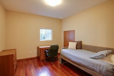 Downtown Coeur Dalene Home Rental: Walk To Beach!
