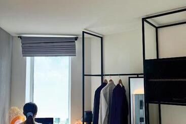 H4 Hotel Wyndham Paris Pleyel Resort