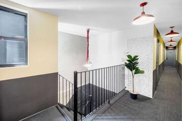 هتل Behome By Luxurban