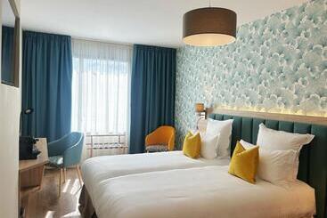 هتل Hôtel Oden Paris Ivry