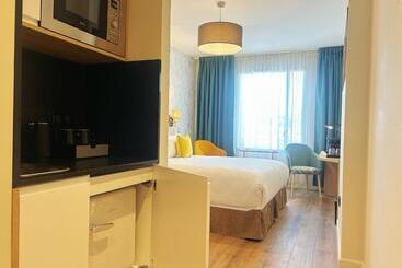 هتل Hôtel Oden Paris Ivry
