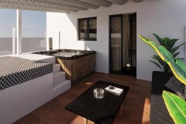 Santo Mangata Boutique Hotel By Chc Group