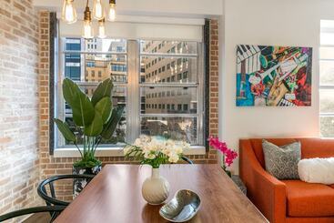 Charming 4br Condo Steps Away From French Quarter Delights!