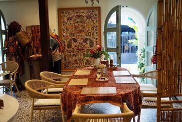 פנסיון Pran@kumuang Boutique House