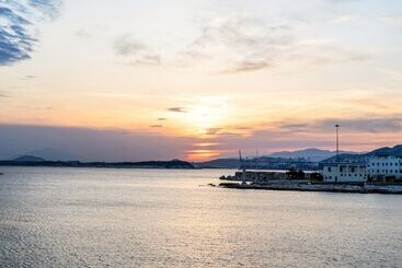 پانسیون Sanders Port   Inviting Studio Near Piraeus Port