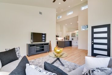 Pet Friendly Houston Home ~ 3 Mi To Downtown!