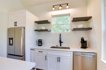 Pet Friendly Houston Home ~ 3 Mi To Downtown!