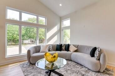 Pet Friendly Houston Home ~ 3 Mi To Downtown!